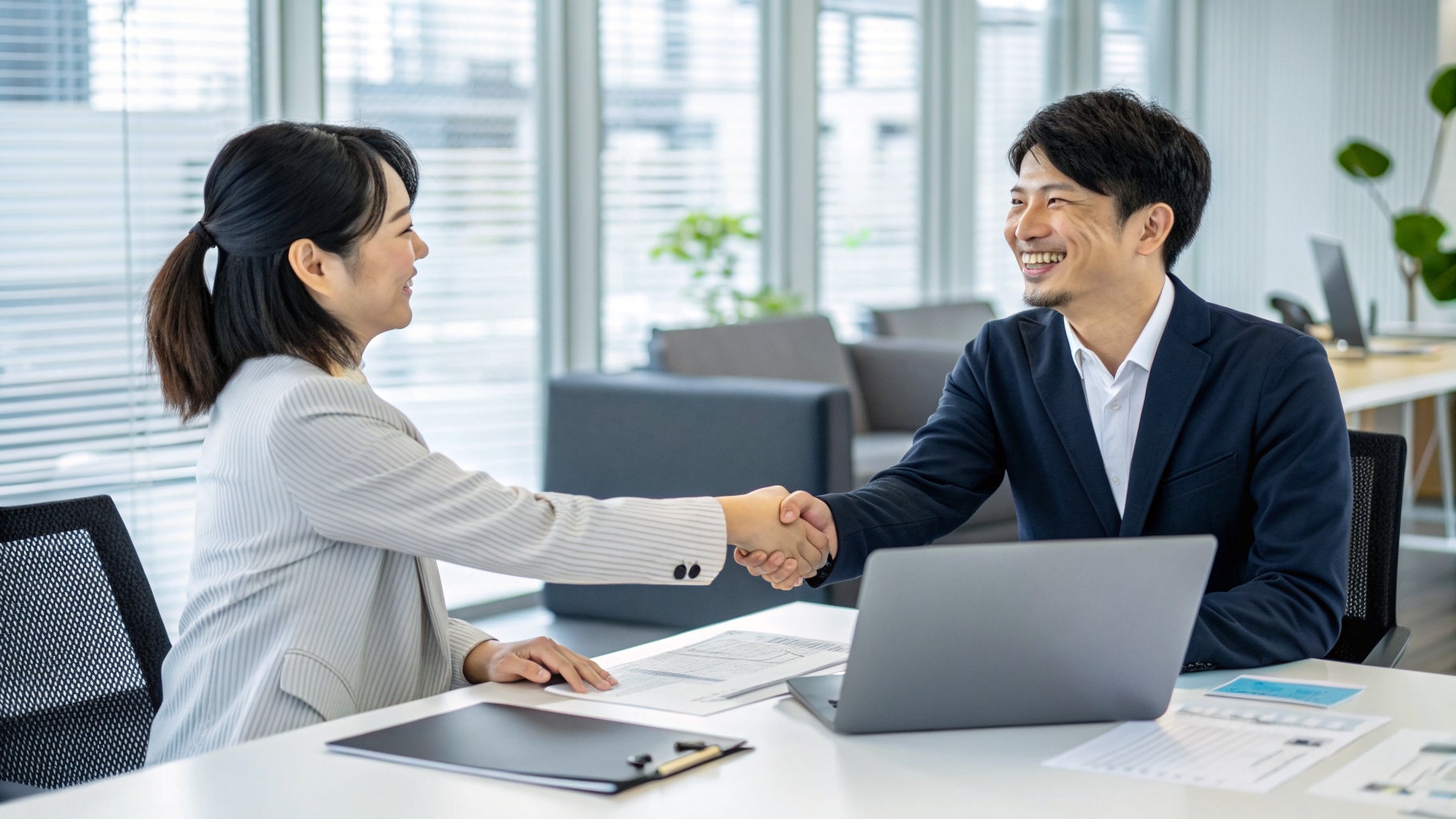 IT企業での面接シーン